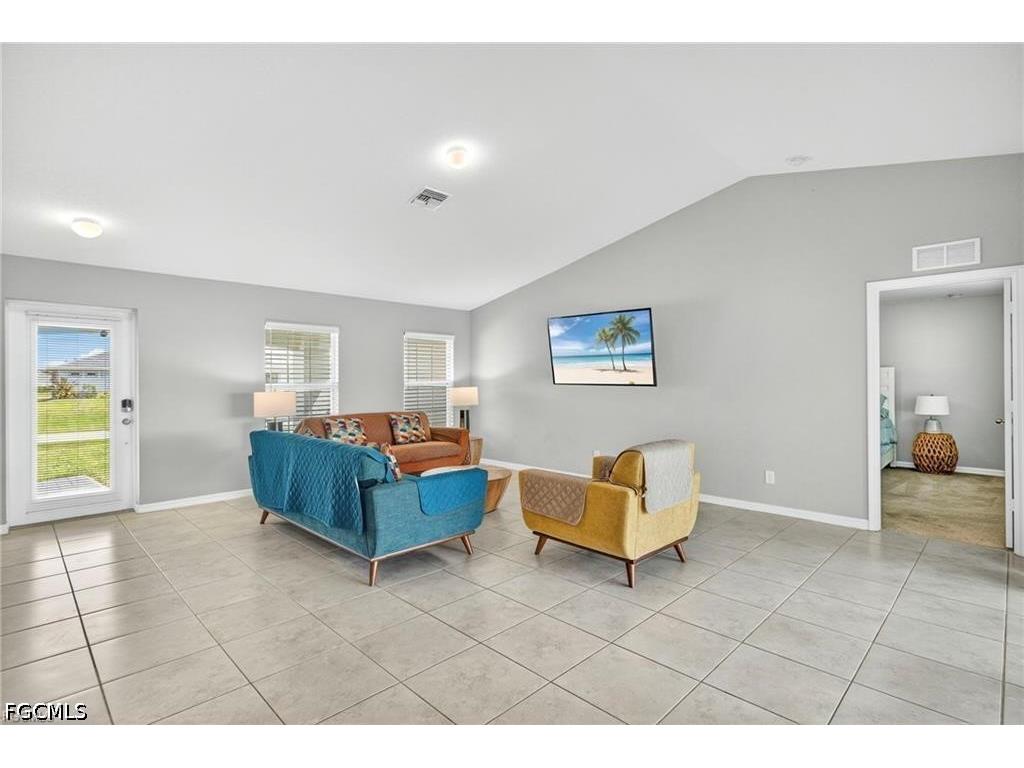 2716 NW 45th Place Cape Coral FL 33993 2026016736 image3