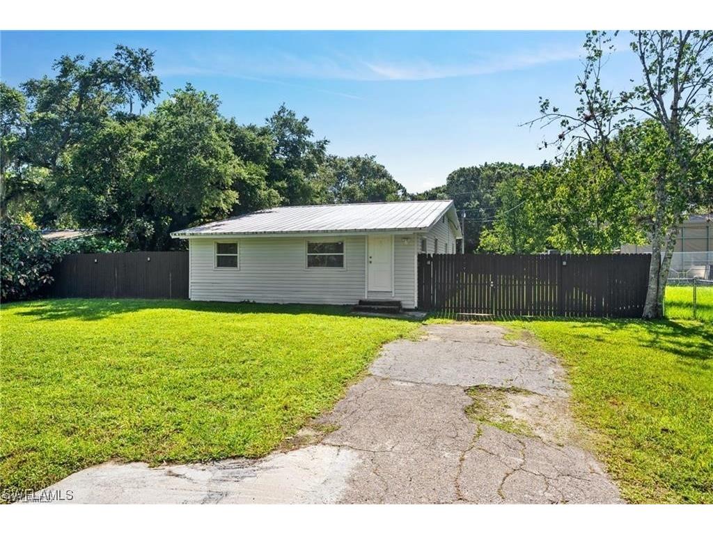 2716 Winona Drive North Fort Myers FL 33917 224020987 image1
