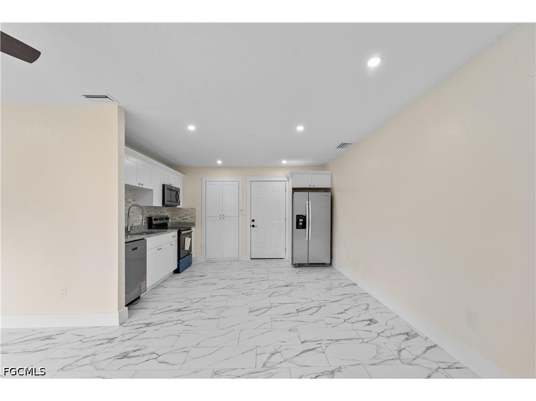 27160 Chula Vista Drive Punta Gorda FL 33955 2026018693 image8