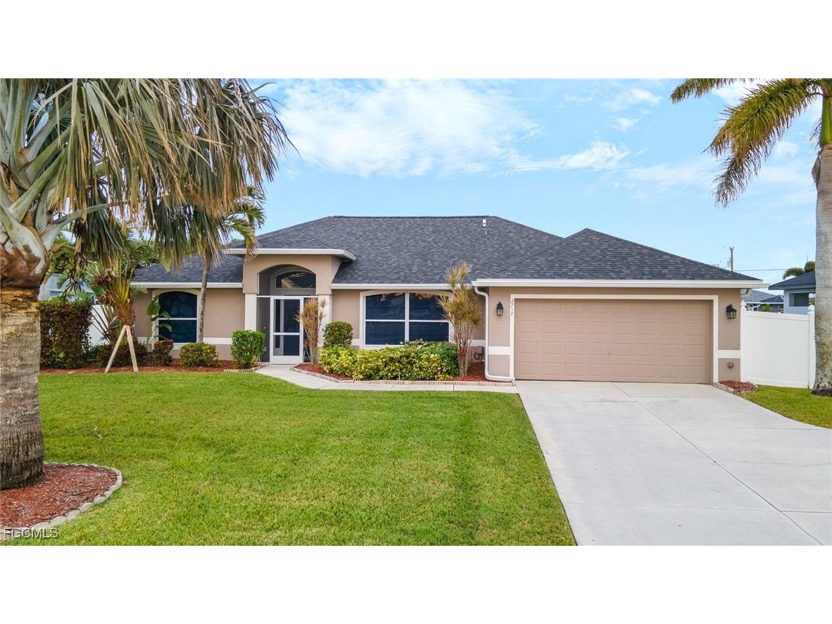 2717 Chiquita Boulevard S Cape Coral FL 33914 2025015409 image1