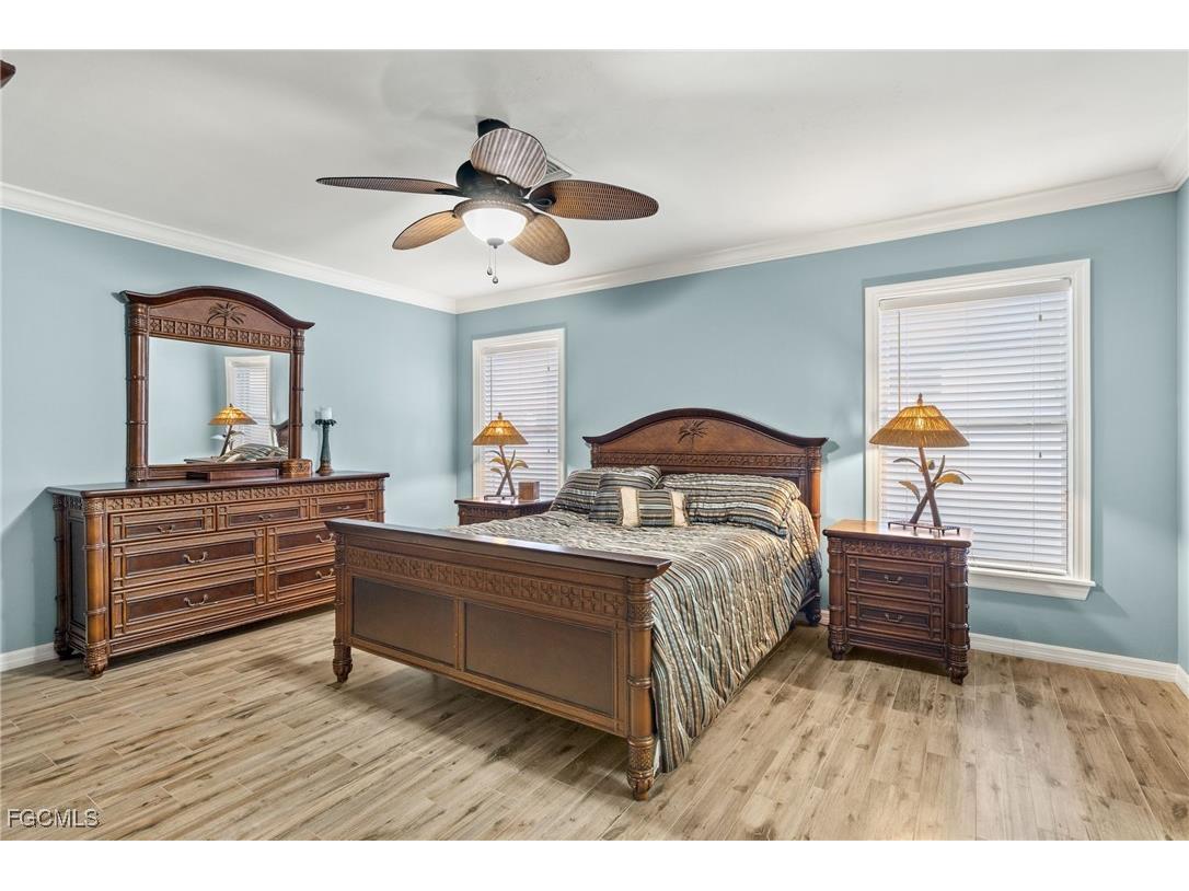 2717 Chiquita Boulevard S Cape Coral FL 33914 2025015409 image12