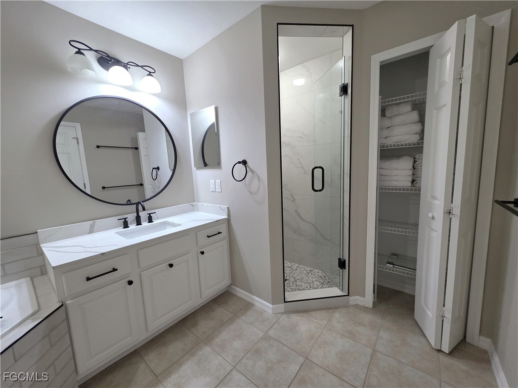 2717 Chiquita Boulevard S Cape Coral FL 33914 2025015409 image17