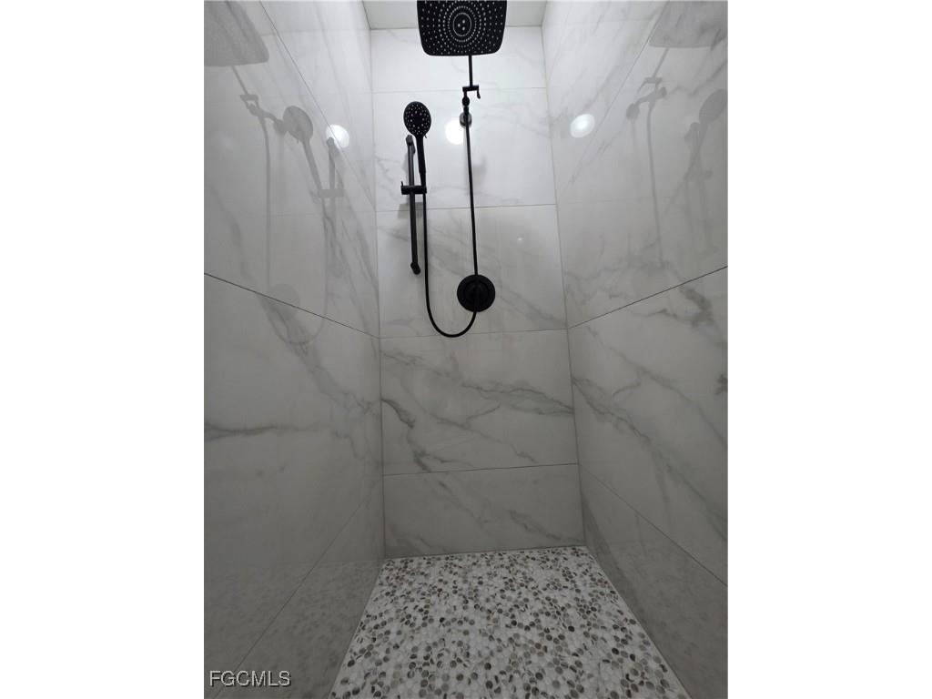 2717 Chiquita Boulevard S Cape Coral FL 33914 2025015409 image18