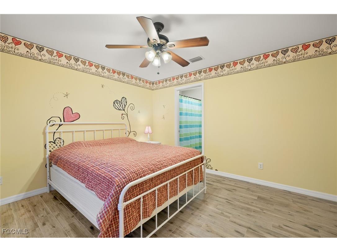 2717 Chiquita Boulevard S Cape Coral FL 33914 2025015409 image19