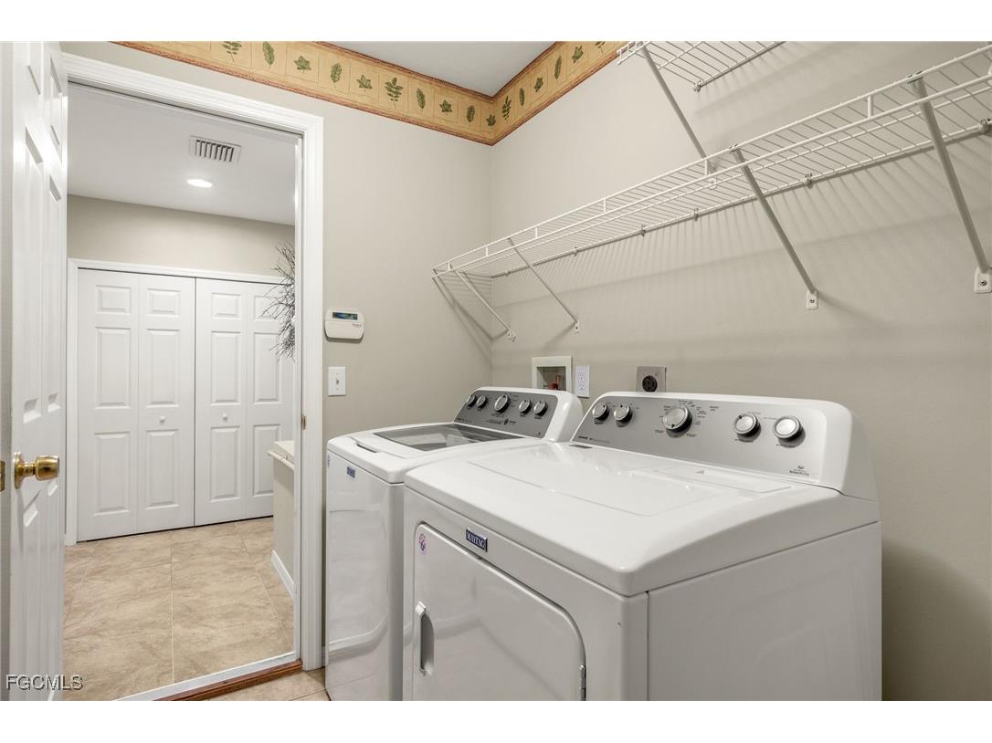 2717 Chiquita Boulevard S Cape Coral FL 33914 2025015409 image27