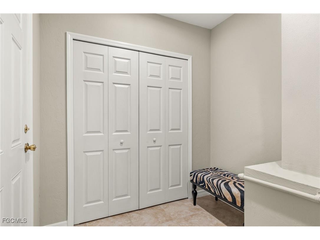 2717 Chiquita Boulevard S Cape Coral FL 33914 2025015409 image28