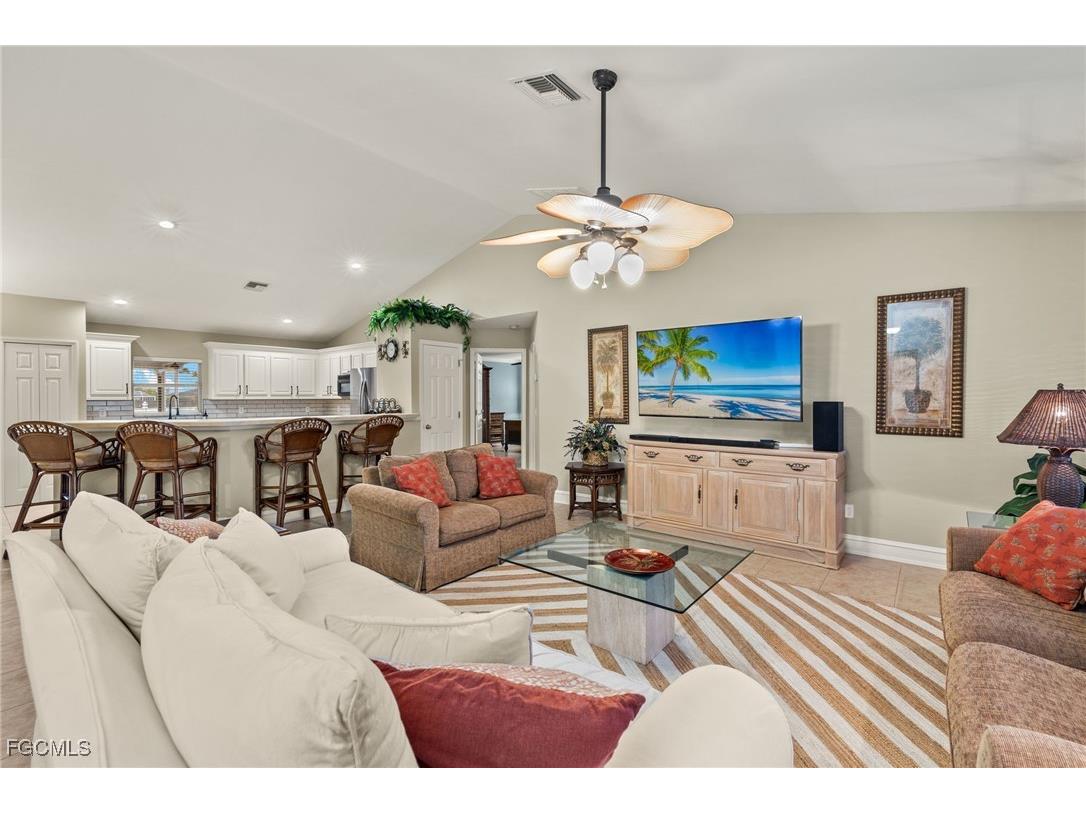 2717 Chiquita Boulevard S Cape Coral FL 33914 2025015409 image5