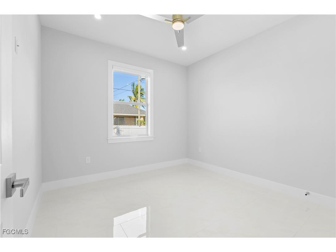 2717 NW 4th Street Cape Coral FL 33993 2025020926 image19