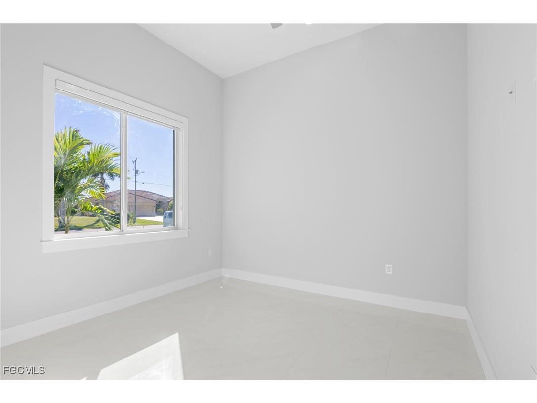 2717 NW 4th Street Cape Coral FL 33993 2025020926 image22