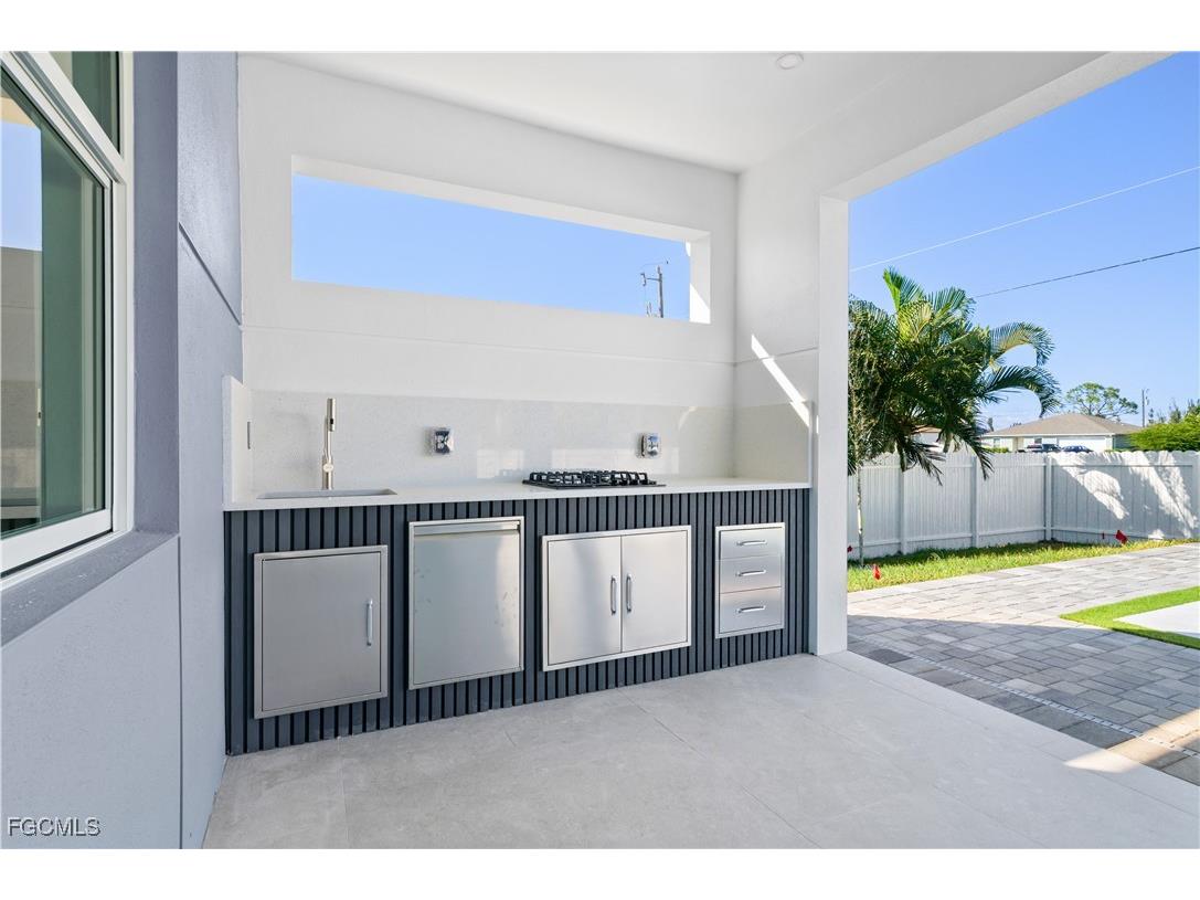 2717 NW 4th Street Cape Coral FL 33993 2025020926 image30