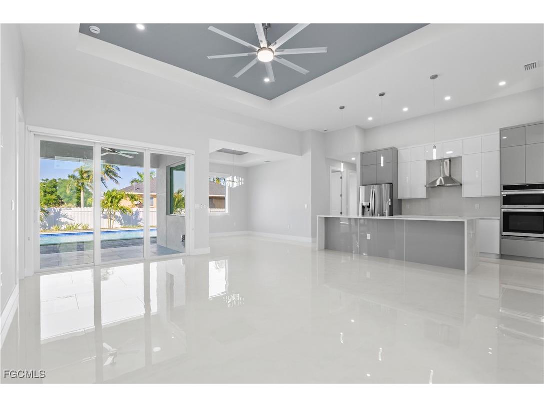 2717 NW 4th Street Cape Coral FL 33993 2025020926 image6