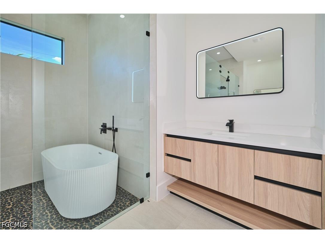 2717 SW 22nd Avenue Cape Coral FL 33914 2026017397 image32