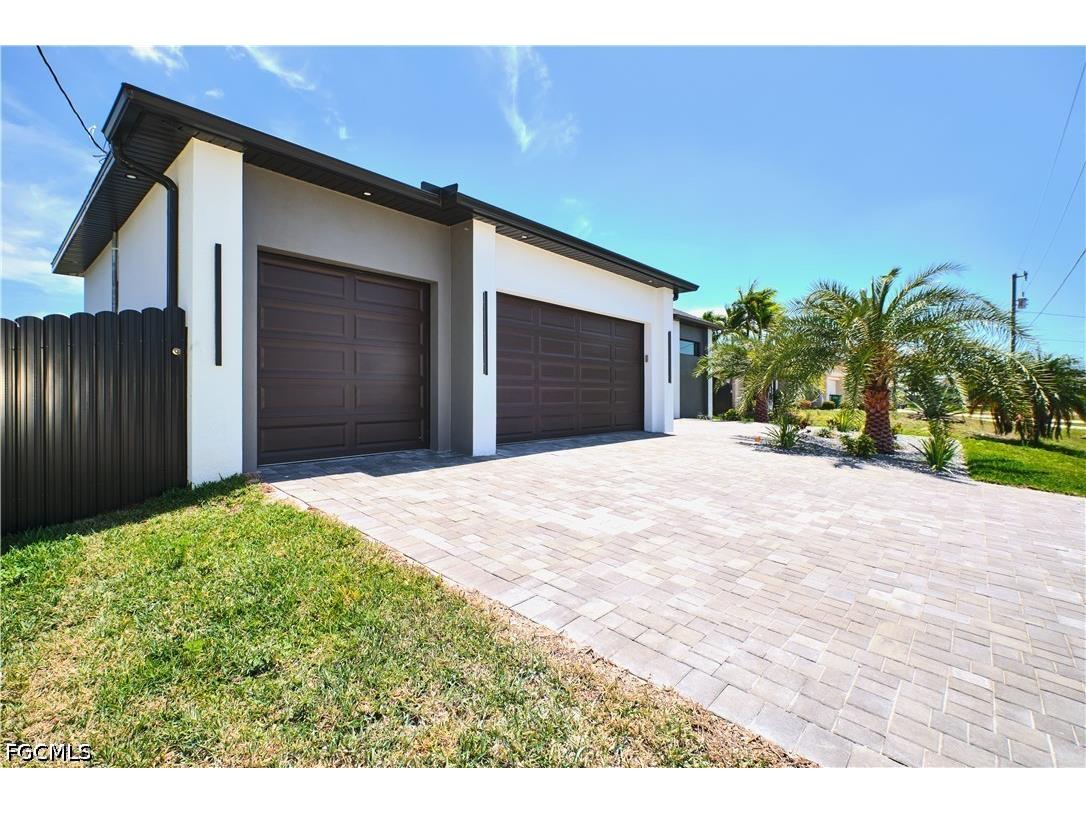 2717 SW 22nd Avenue Cape Coral FL 33914 2026017397 image5
