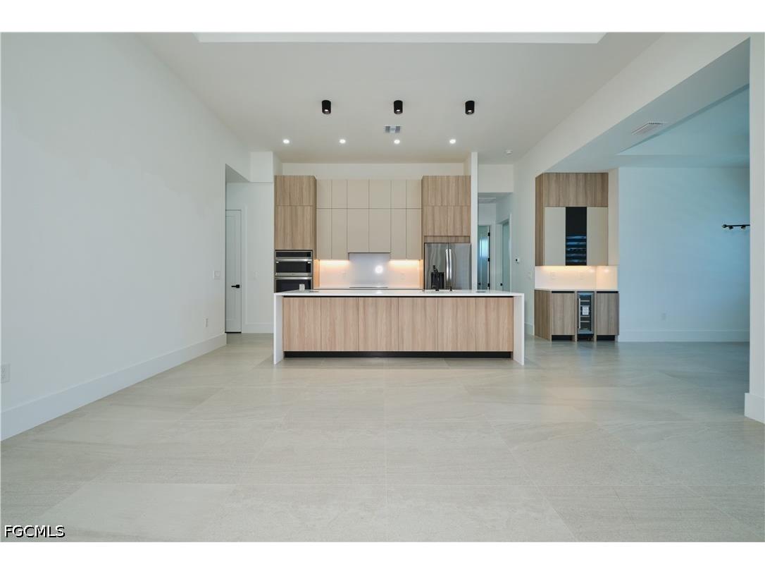 2717 SW 22nd Avenue Cape Coral FL 33914 2026017397 image8