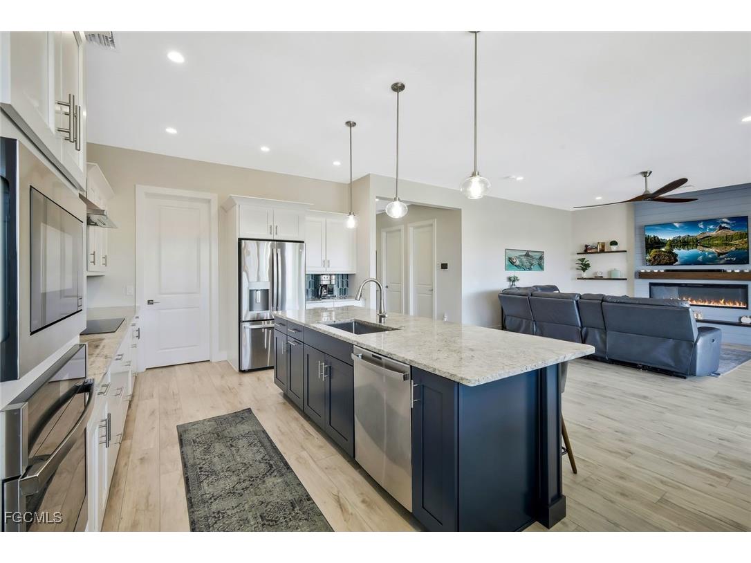 2717 SW 38th Street Cape Coral FL 33914 2025015178 image15