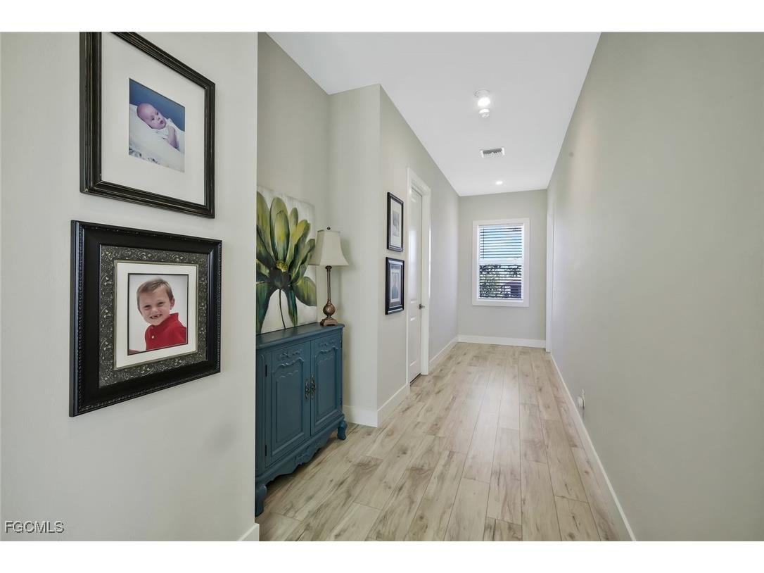 2717 SW 38th Street Cape Coral FL 33914 2025015178 image26