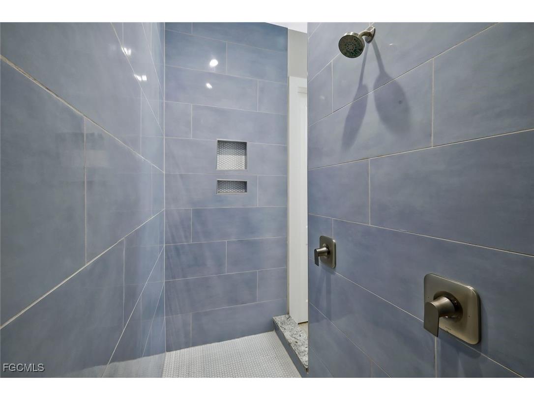 2717 SW 38th Street Cape Coral FL 33914 2025015178 image30