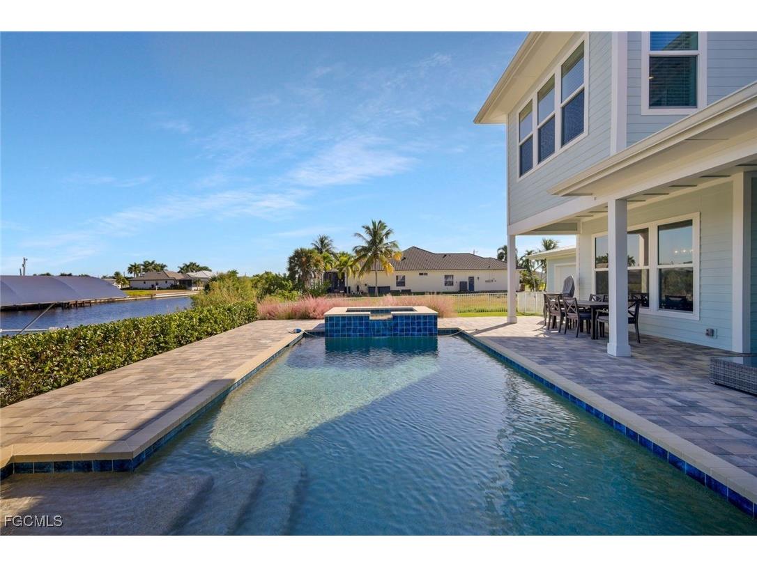 2717 SW 38th Street Cape Coral FL 33914 2025015178 image40