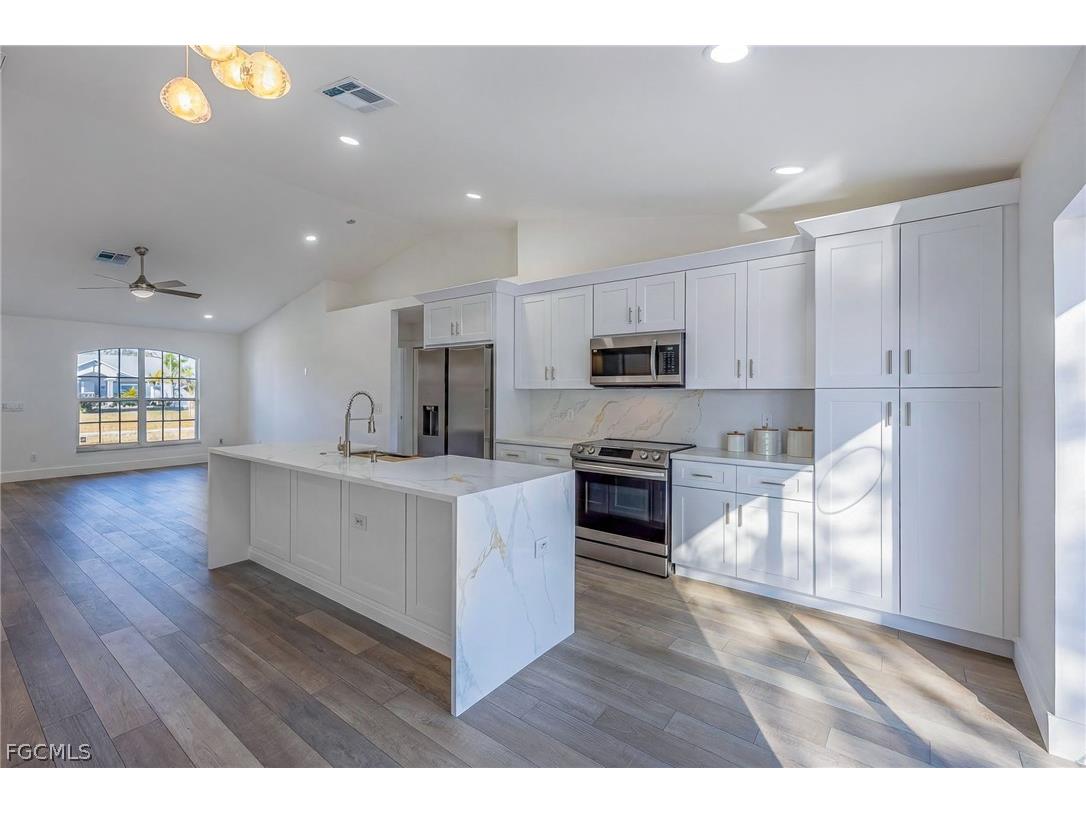 2718 NW 5th Street Cape Coral FL 33993 2026008294 image13