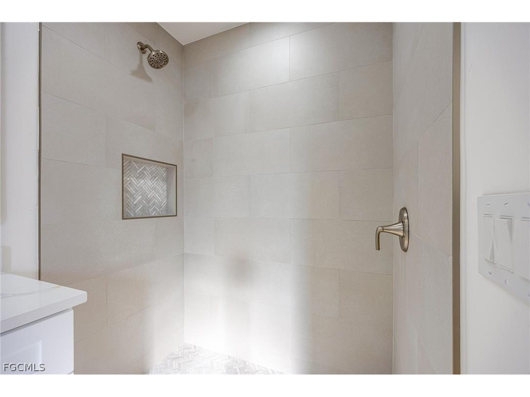 2718 NW 5th Street Cape Coral FL 33993 2026008294 image15