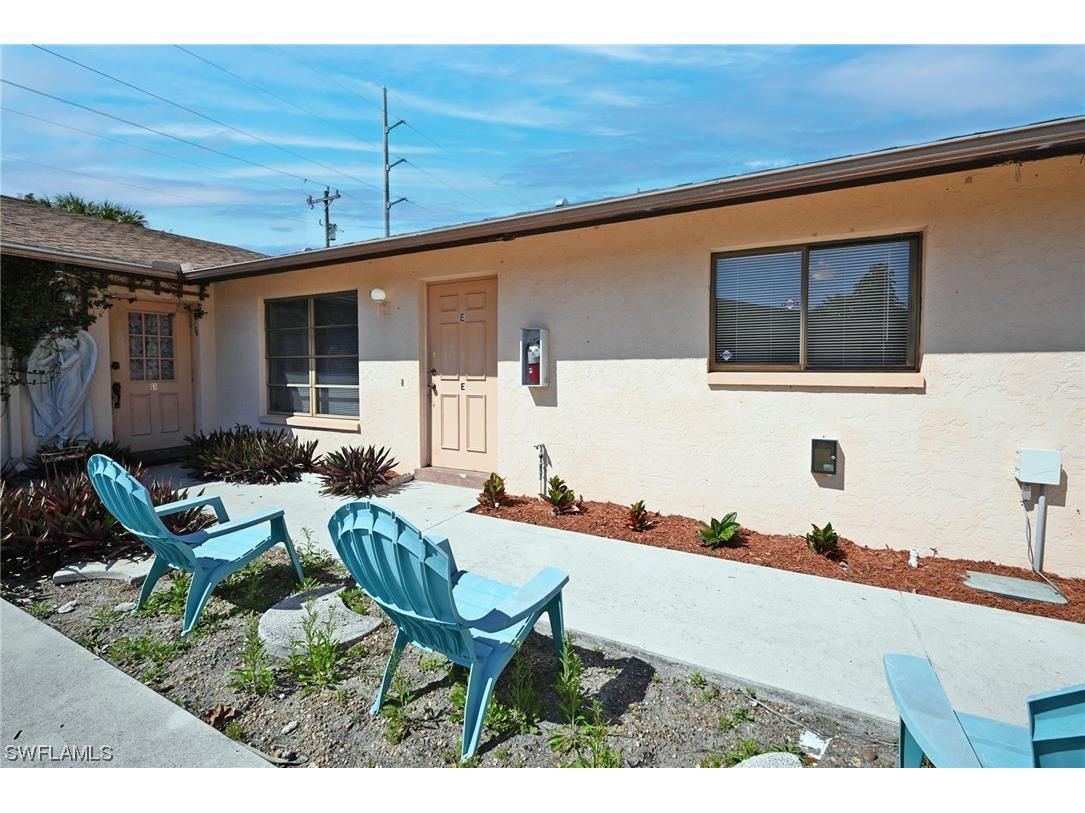 2718 SE 16th Place #E Cape Coral FL 33904 224018874 image1