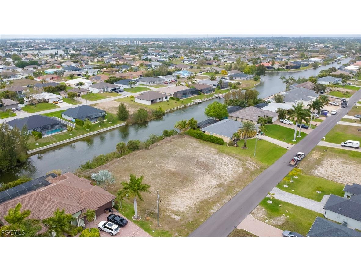 2718 SW 10th Avenue Cape Coral FL 33914 2026012832 image3