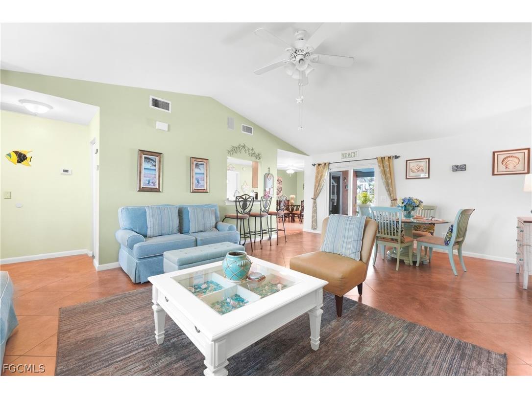 2718 SW 9th Place Cape Coral FL 33914 2026012612 image6