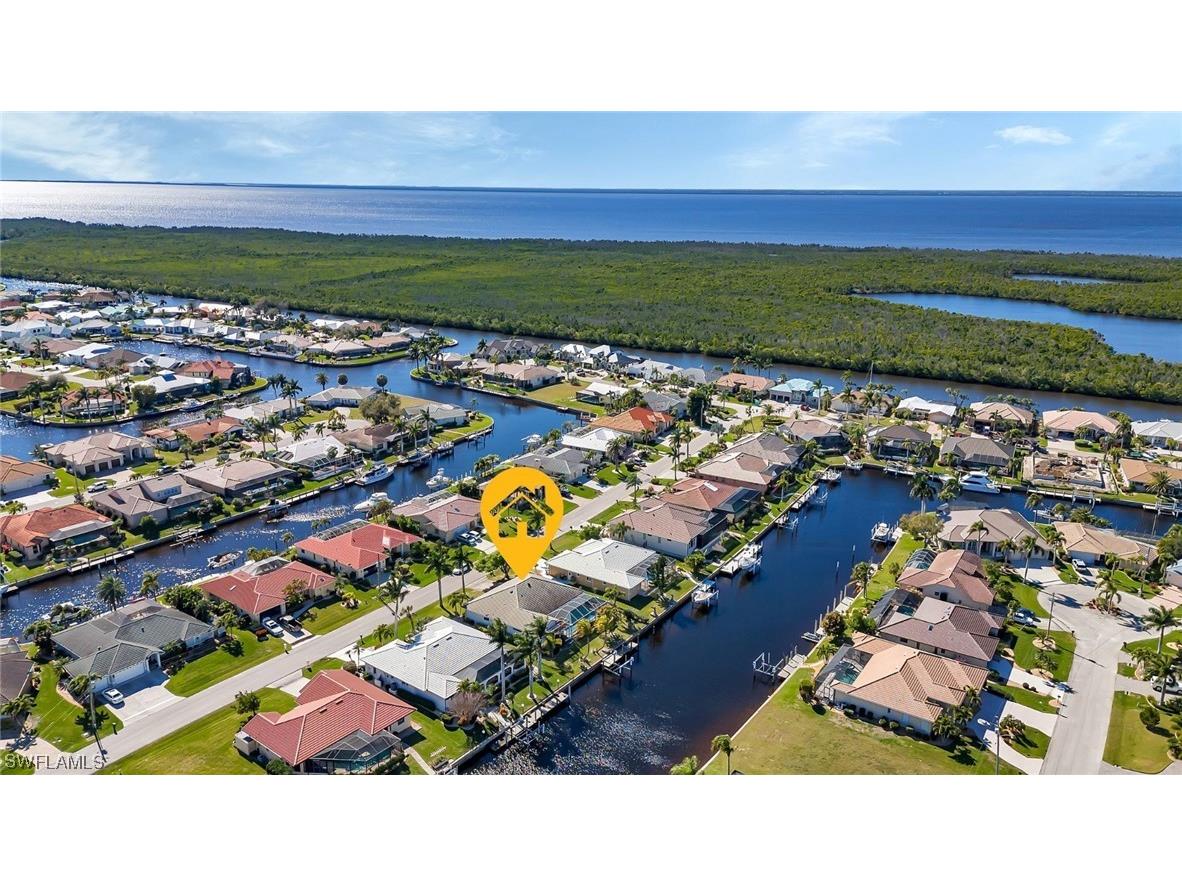 2718 Saint Thomas Drive Punta Gorda FL 33950 224013237 image1