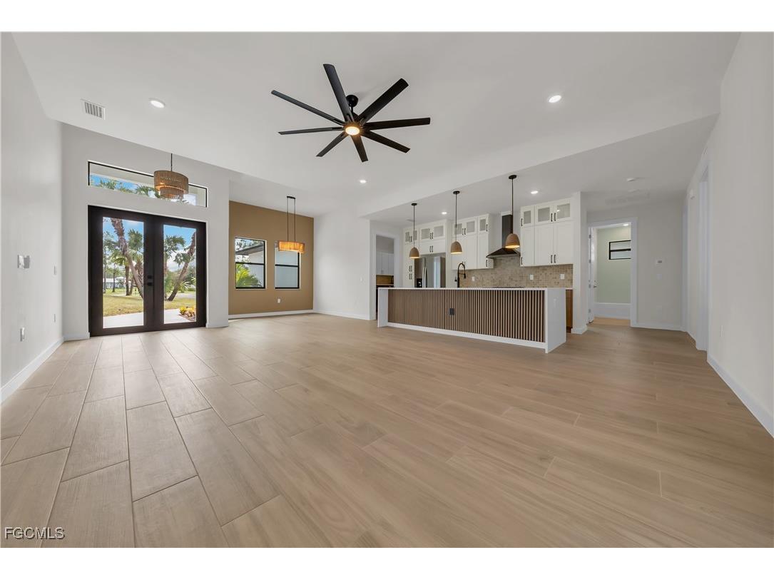 2719 2nd Street NW Naples FL 34120 2025013361 image3