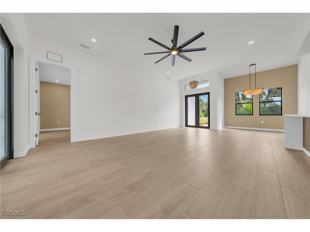 2719 2nd Street NW Naples FL 34120 2025013361 image5