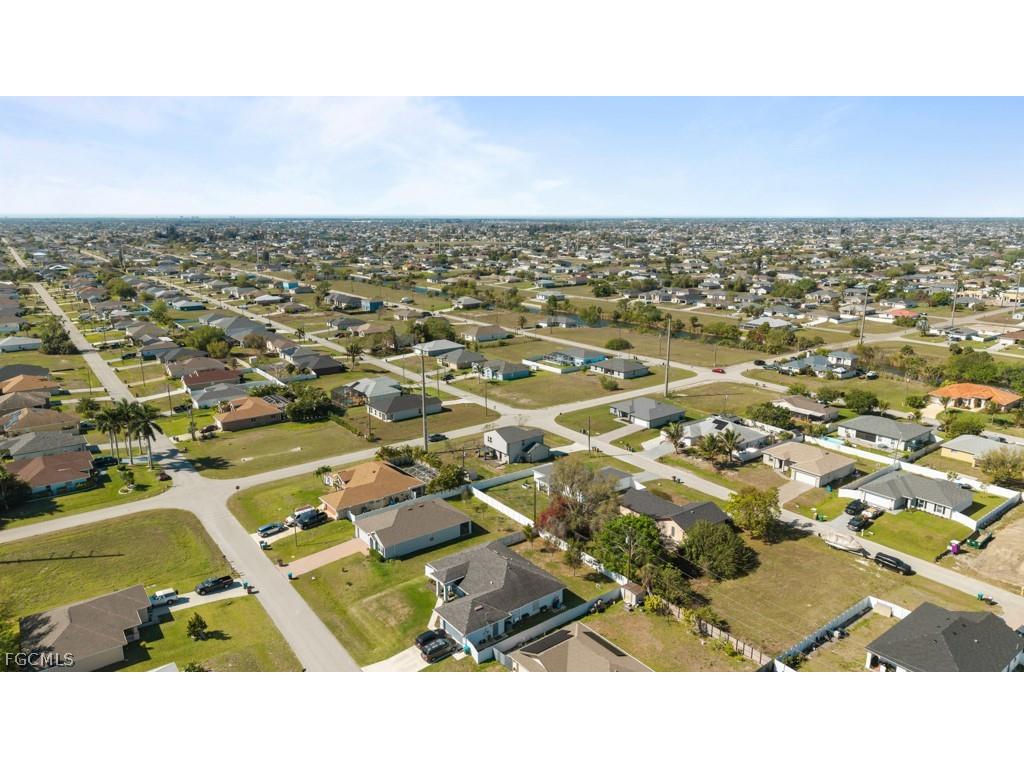 2719 NE 6th Place Cape Coral FL 33909 2026013633 image33