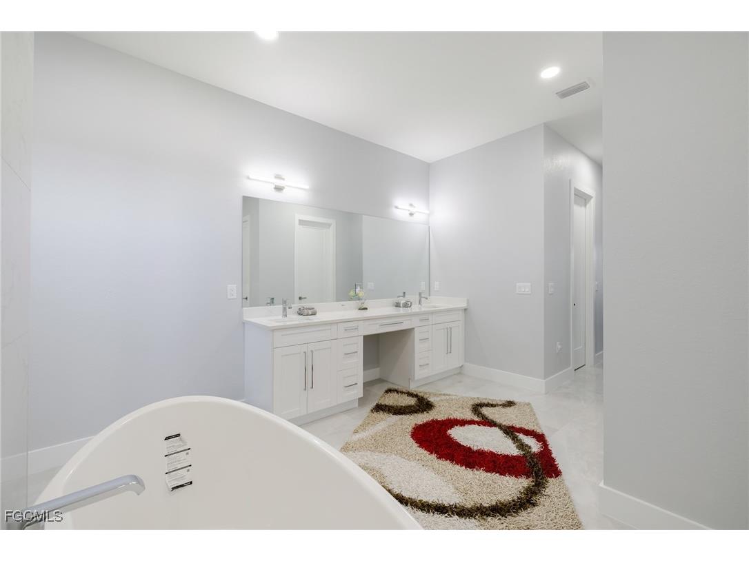 2719 SW 21st Avenue Cape Coral FL 33914 2026005493 image27