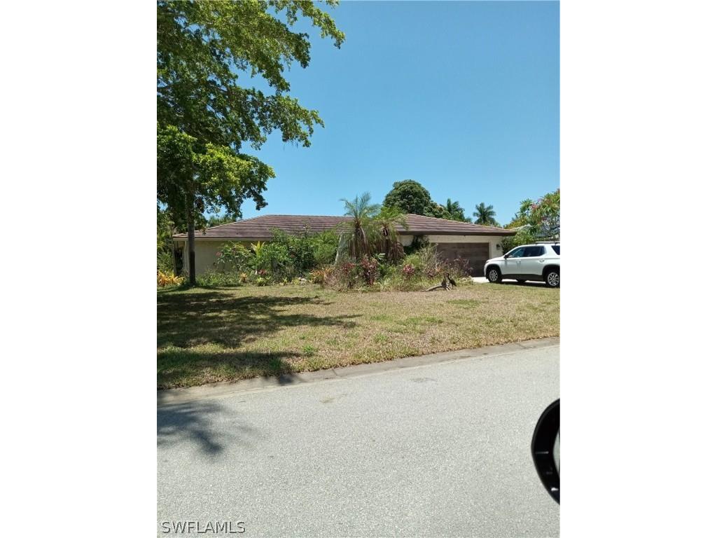 272 Forest Hills Boulevard Naples FL 34113 224049327 image1