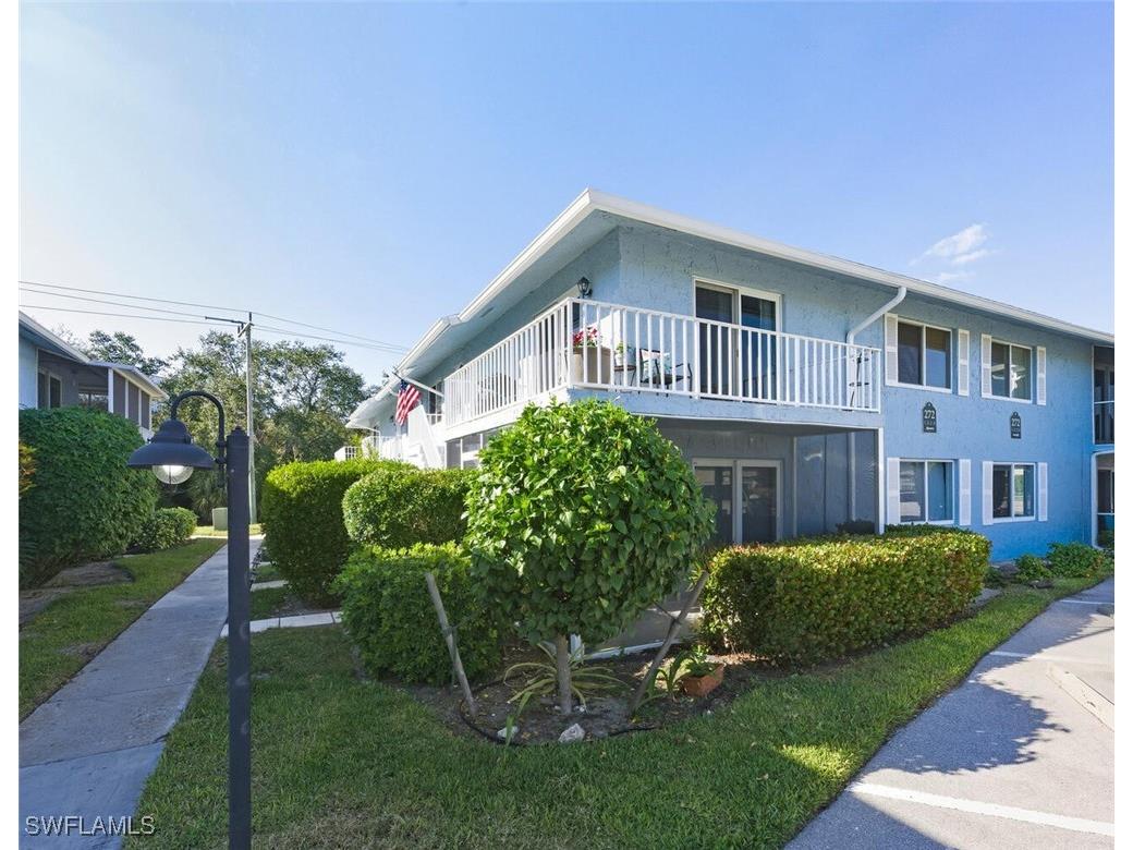 272 Palm Drive #2 Naples FL 34112 225080721 image1
