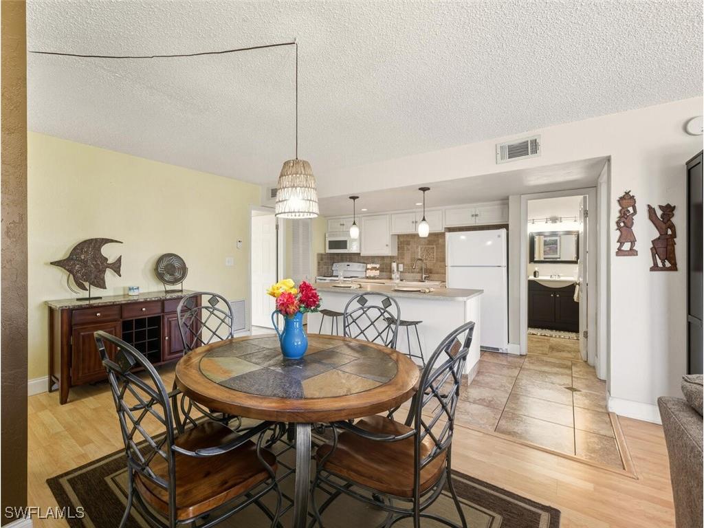 272 Palm Drive #52 Naples FL 34112 225080721 image12