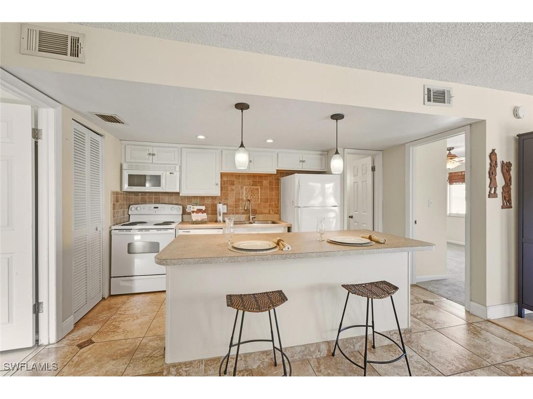 272 Palm Drive #52 Naples FL 34112 225080721 image13