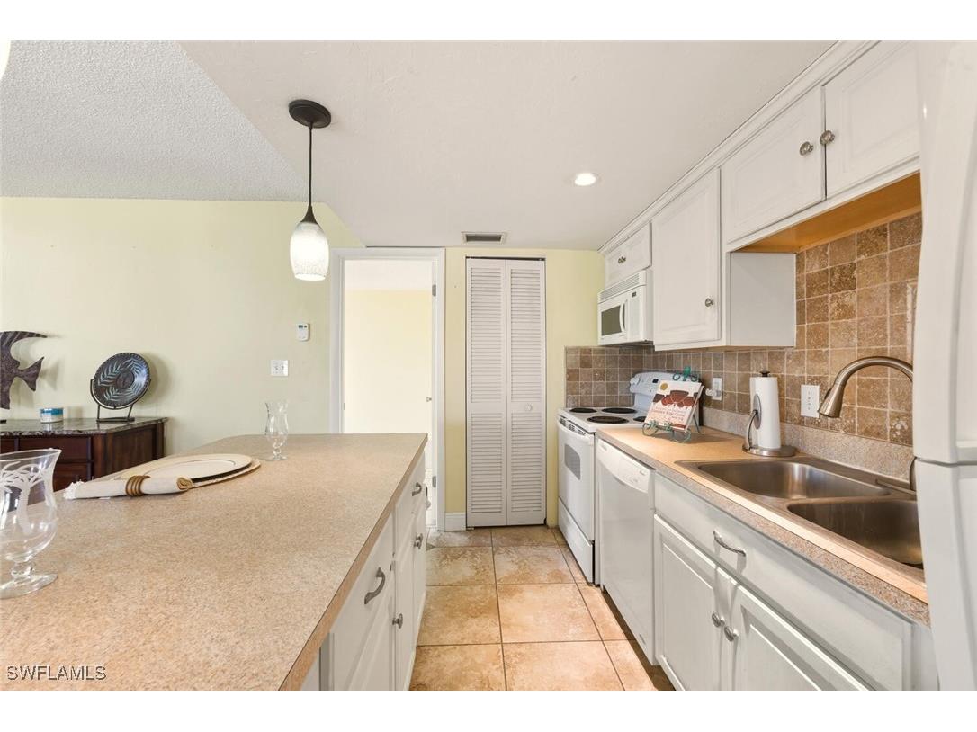 272 Palm Drive #52 Naples FL 34112 225080721 image15