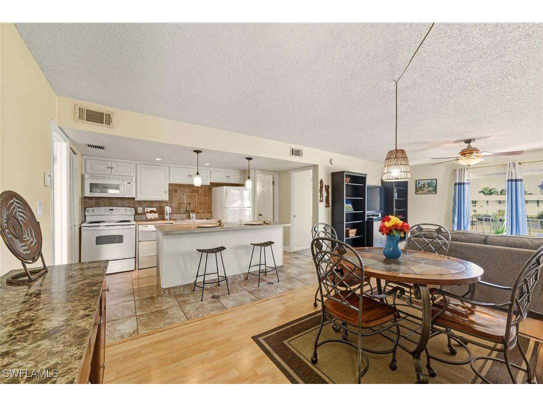 272 Palm Drive #52 Naples FL 34112 225080721 image4