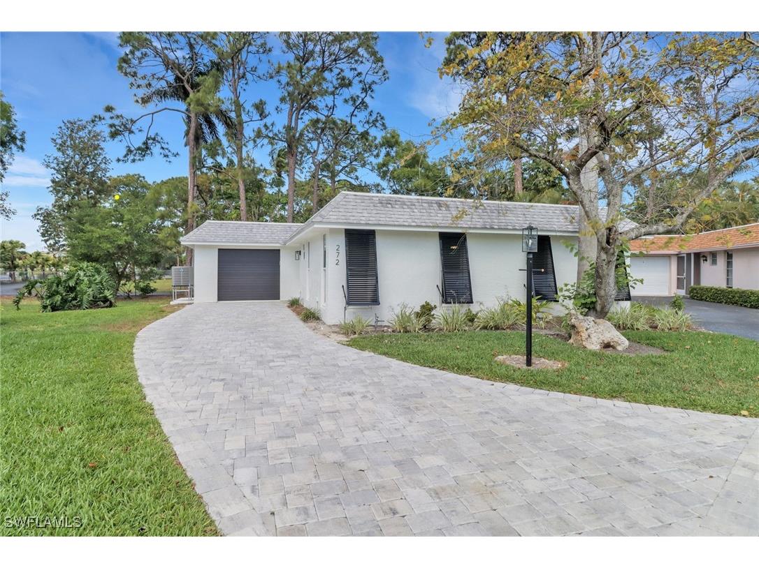 272 Yorkshire Court #11 Naples FL 34112 225079085 image1
