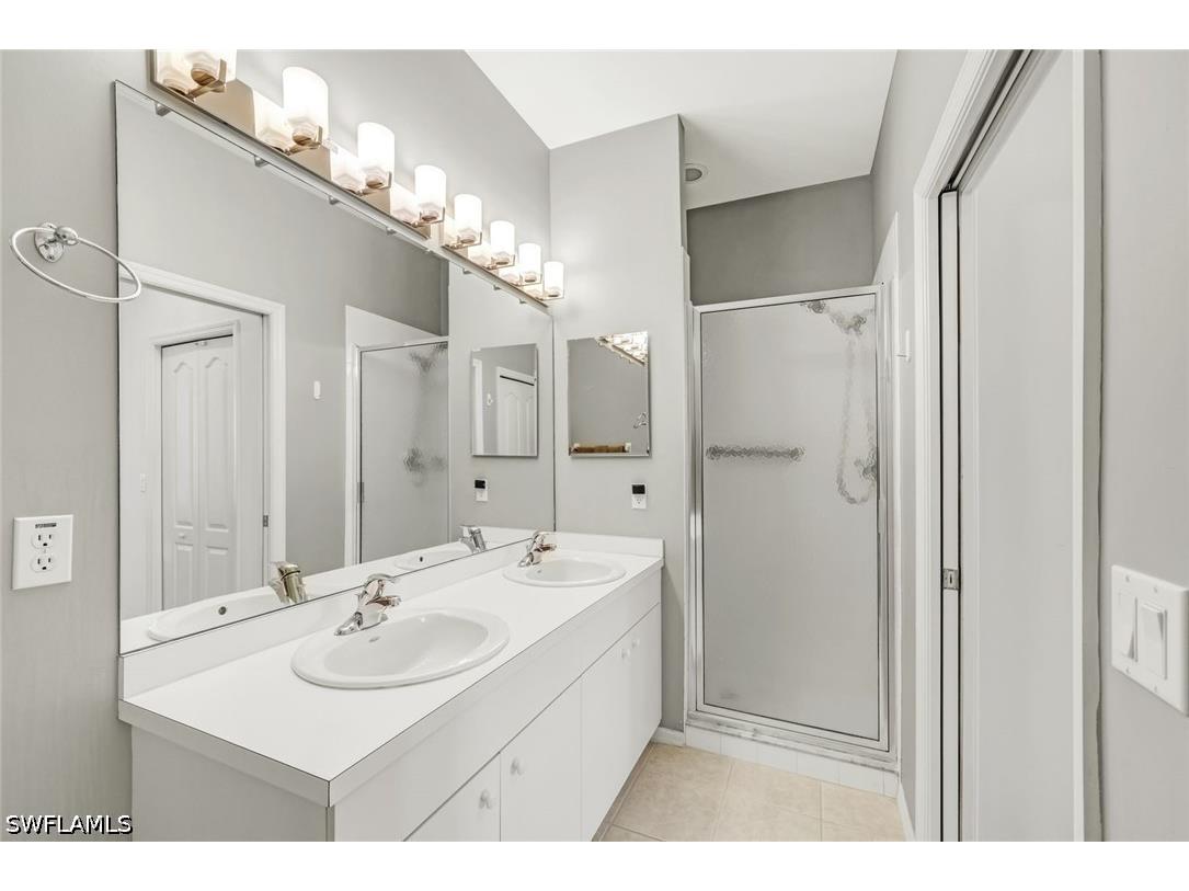  Naples FL 34119 226016405 image16