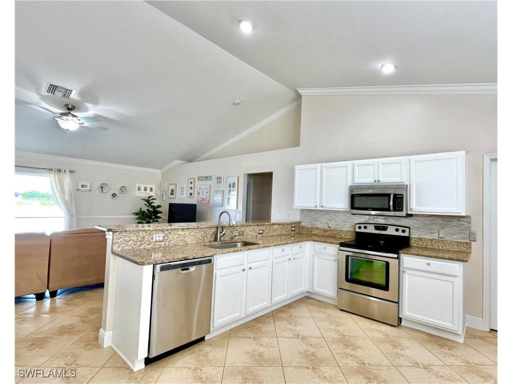 2720 NE 1st Place Cape Coral FL 33909 225070439 image7
