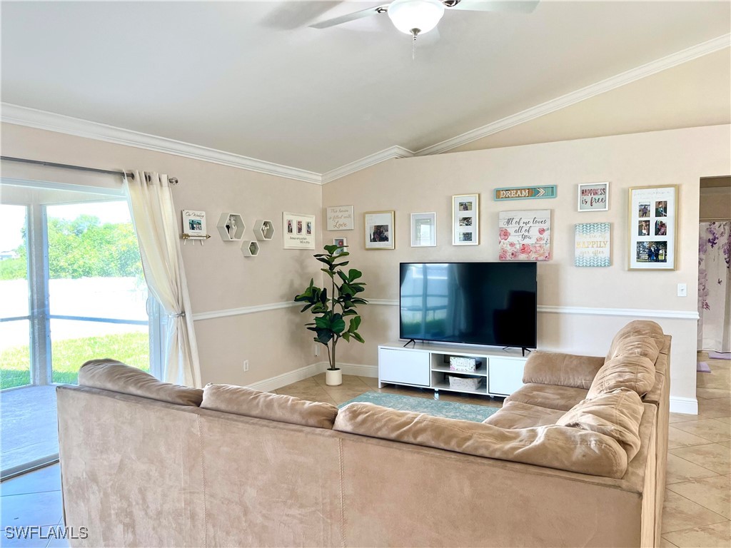 2720 NE 1st Place Cape Coral FL 33909 225070439 image8