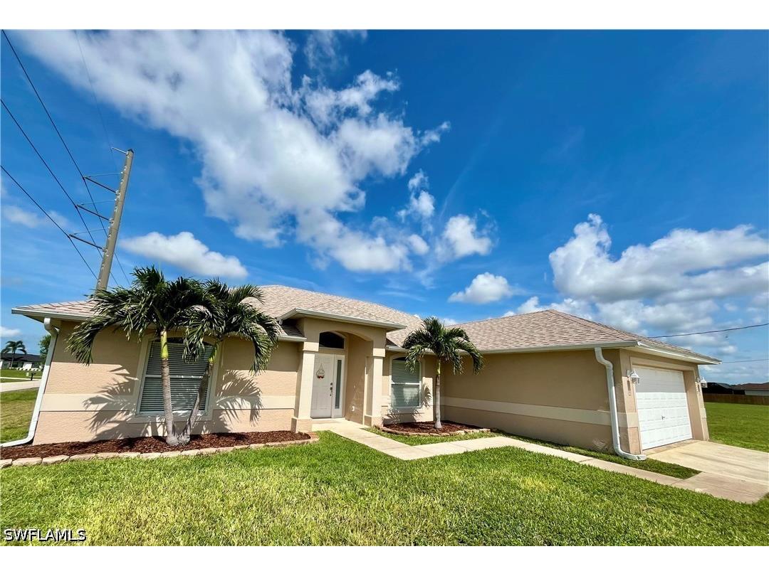 2720 NE 1st Place Cape Coral FL 33909 226022899 image1
