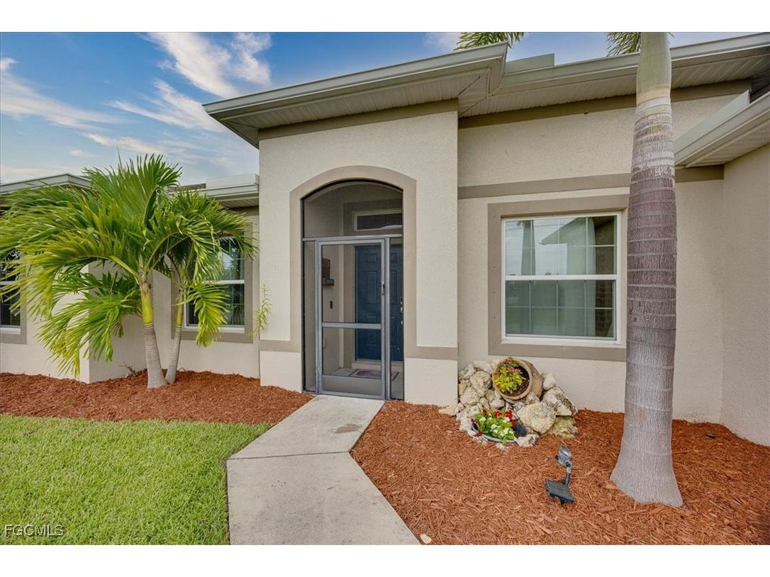 2720 NW 17th Place Cape Coral FL 33993 2025008693 image3