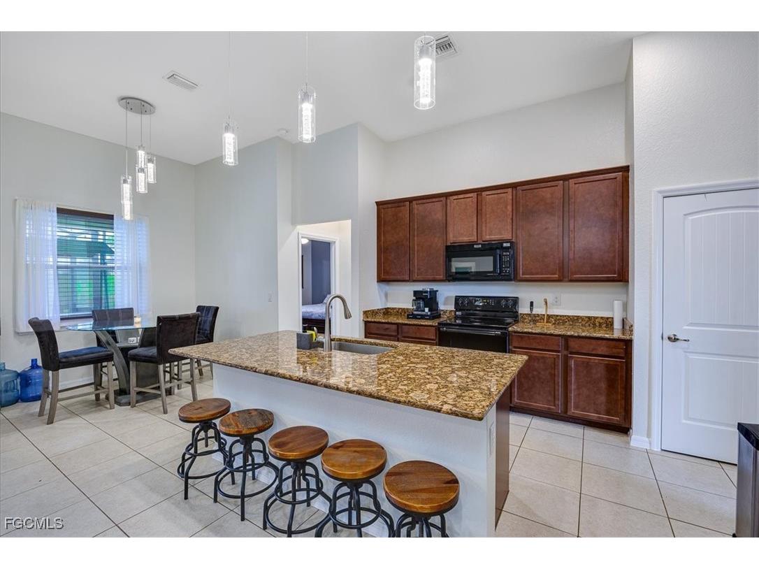 2720 NW 17th Place Cape Coral FL 33993 2025008693 image9