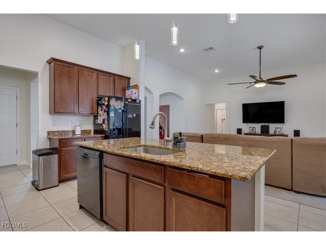 2720 NW 17th Place Cape Coral FL 33993 2025008693 image9