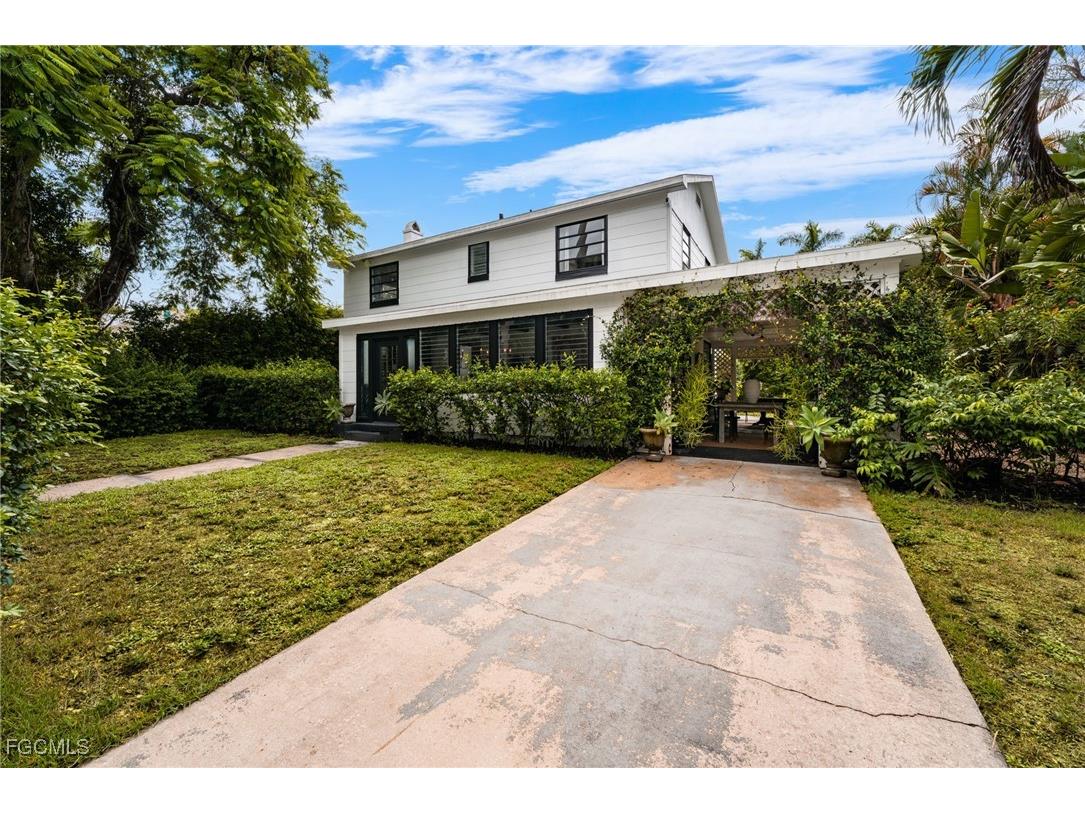 2720 Rhode Island Avenue Fort Myers FL 33916 2025001254 image1