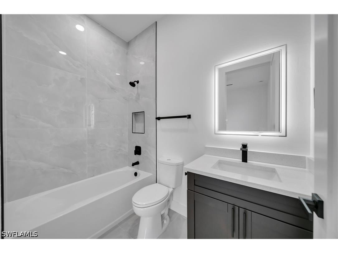 2720 Santa Barbara Boulevard N Cape Coral FL 33993 226013415 image15