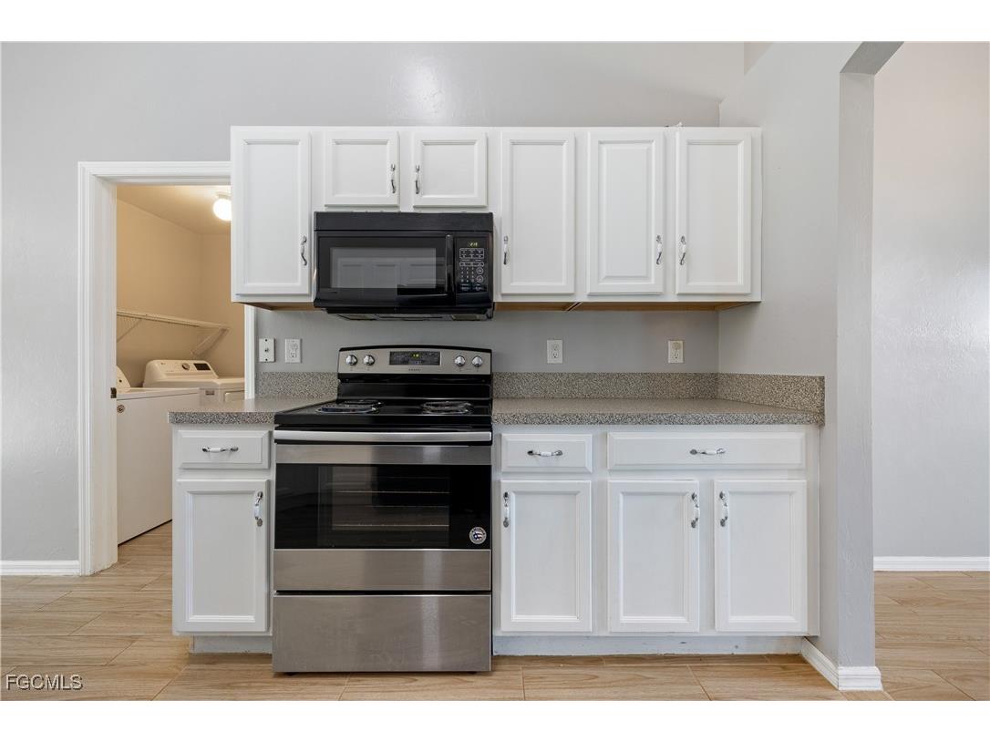 2720 Soaring Hawk Drive Fort Myers FL 33905 2025010341 image11