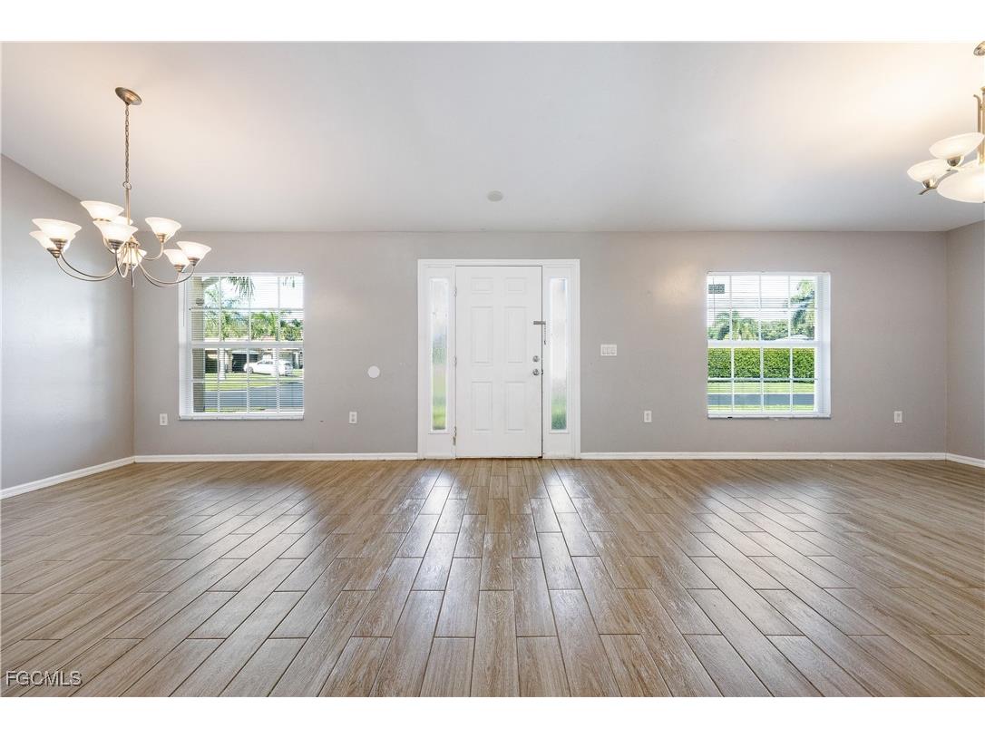 2720 Soaring Hawk Drive Fort Myers FL 33905 2025010341 image3